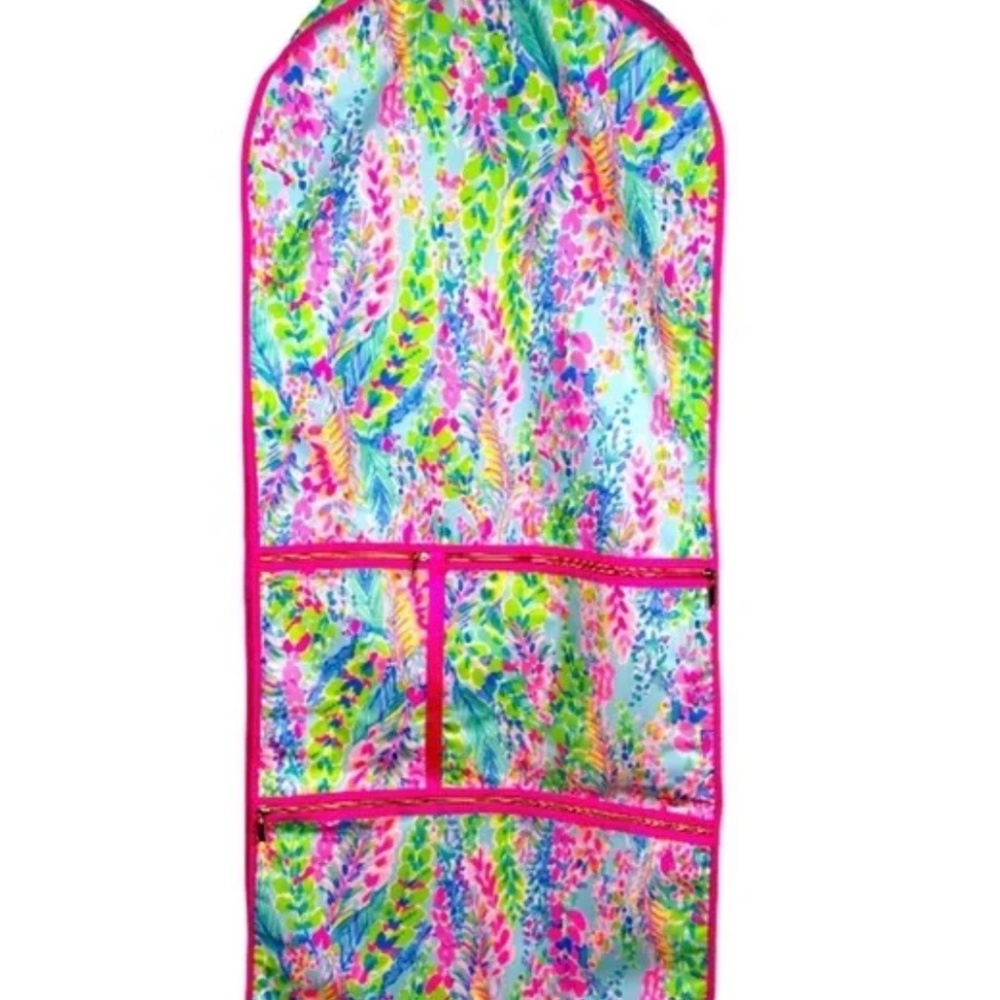NWT Lilly Pulitzer Garment Travel bag